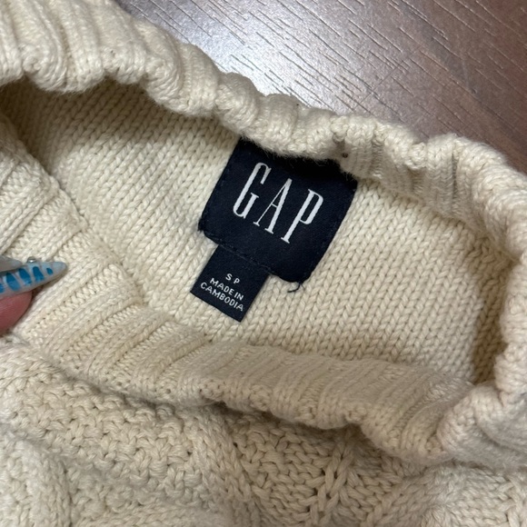 Cozy Gap Cable Knit Sweater - Cream - Picture 2 of 4